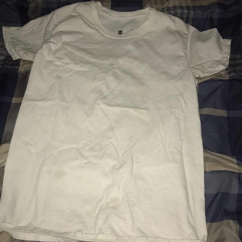 White tee